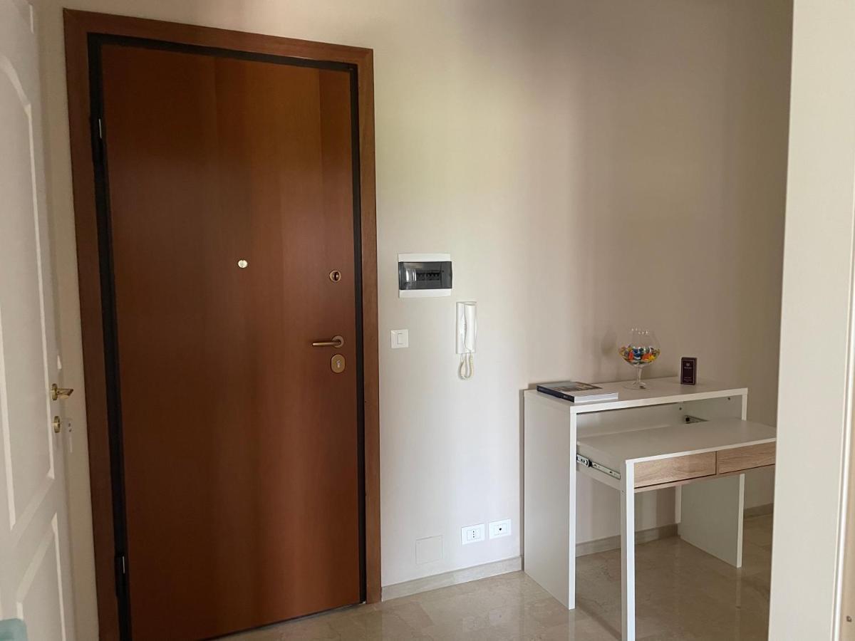Rosa Vacanza E O Lavoro Nichelino Bagian luar foto